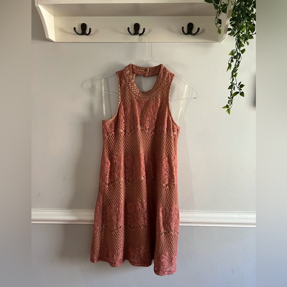 Dina Be pink lace above the knee sleeveless dress - Picture 1 of 2
